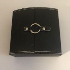 Leather jewelry box
